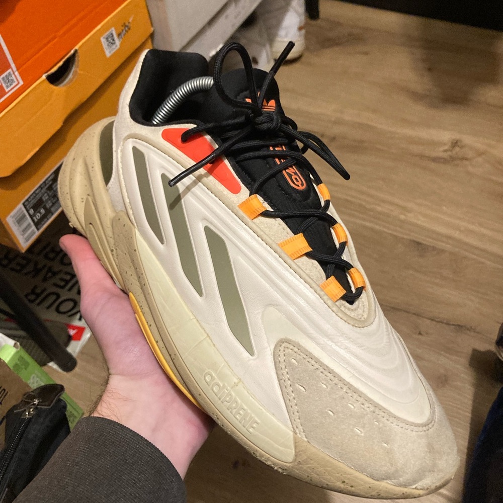 Adidas Ozelia